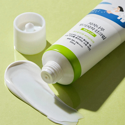 Санскрин с берёзовым соком Round Lab Birch Juice Moisturizing Mild-Up Sunscreen SPF 50+ PA++++, 50 мл
